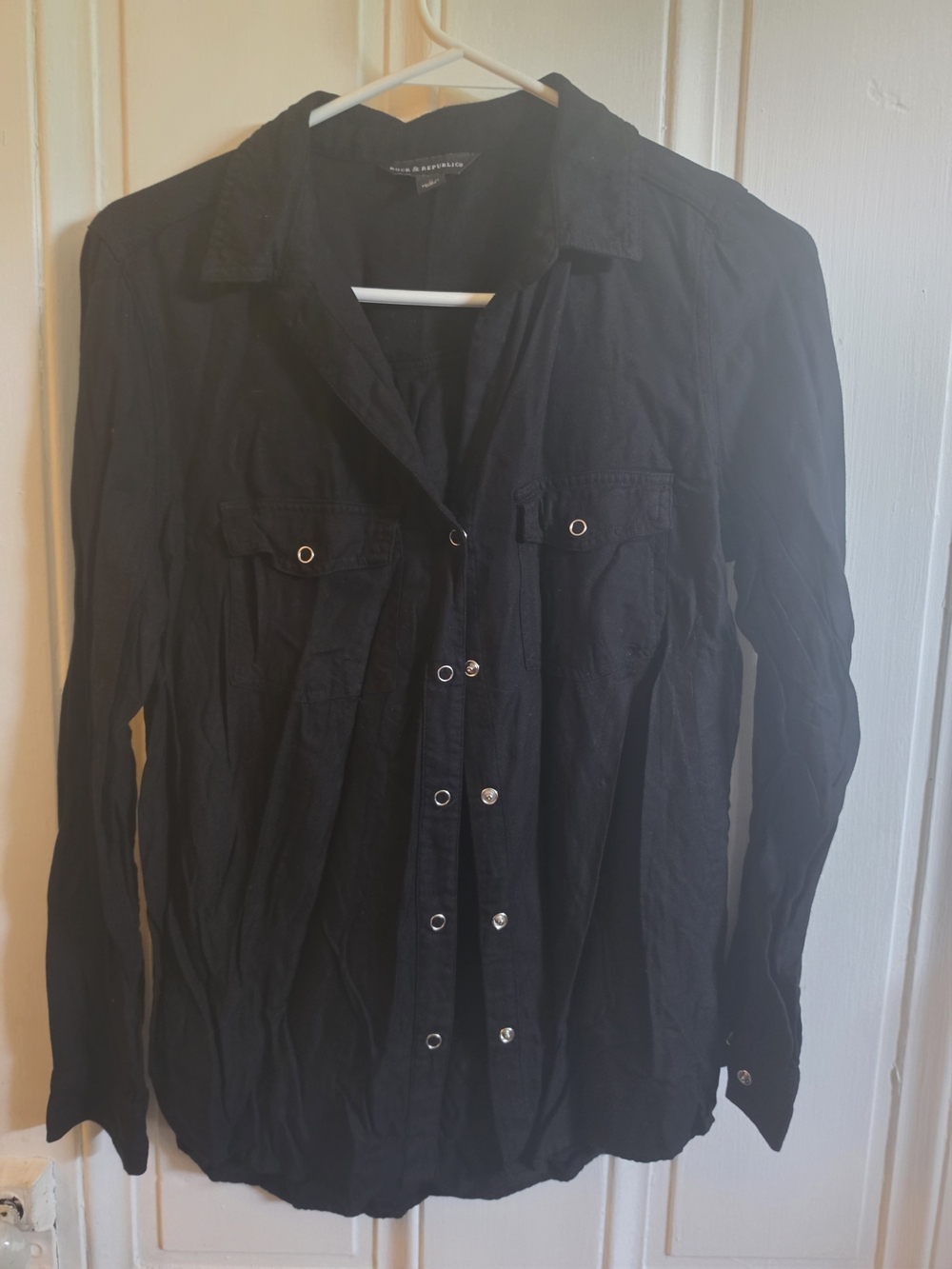 Rock & Republic Black Snap-Front Top